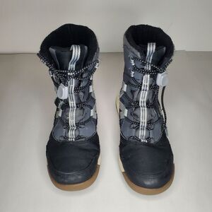 Merrell Snow Crush Waterproof Boot in Grey Size 4